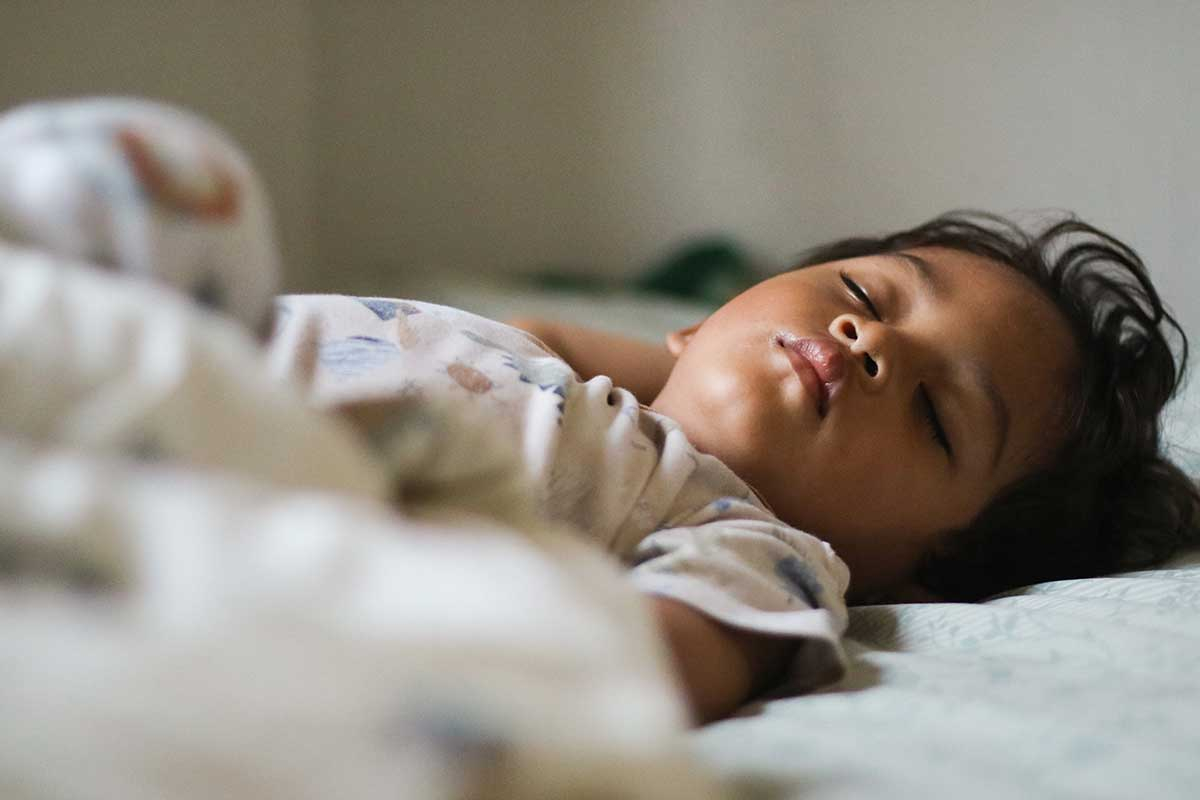 ¿Qué Hacer Cuando un Niño No Quiere Dormir Solo?